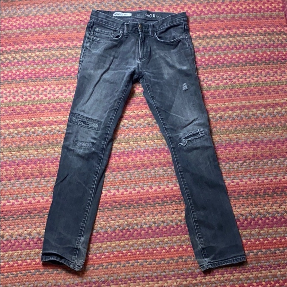 GAP DISTRESSED BLACK DENIM JEANS
